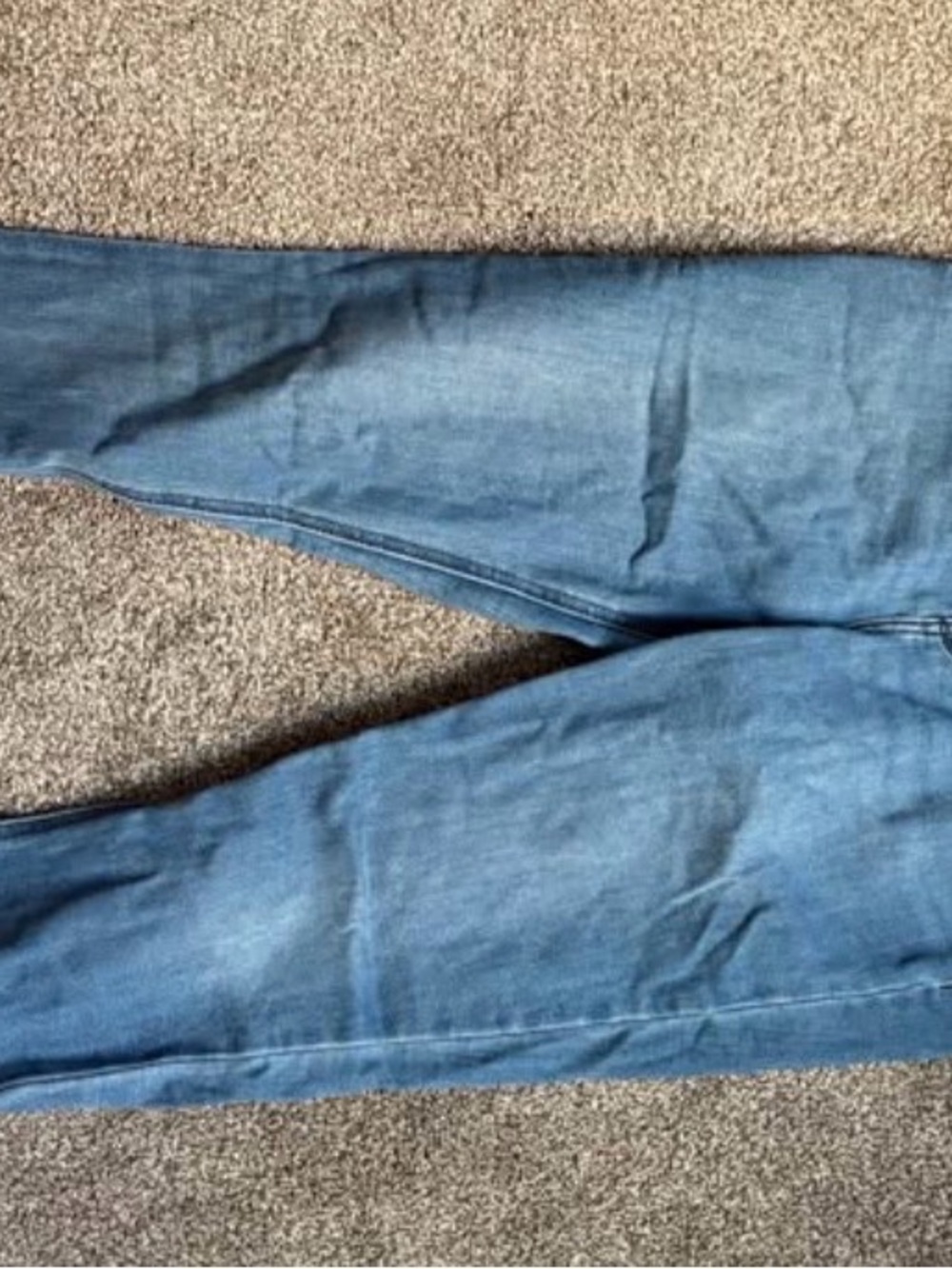Old Navy Women's Skinny Jeans in Medium Blue Wash